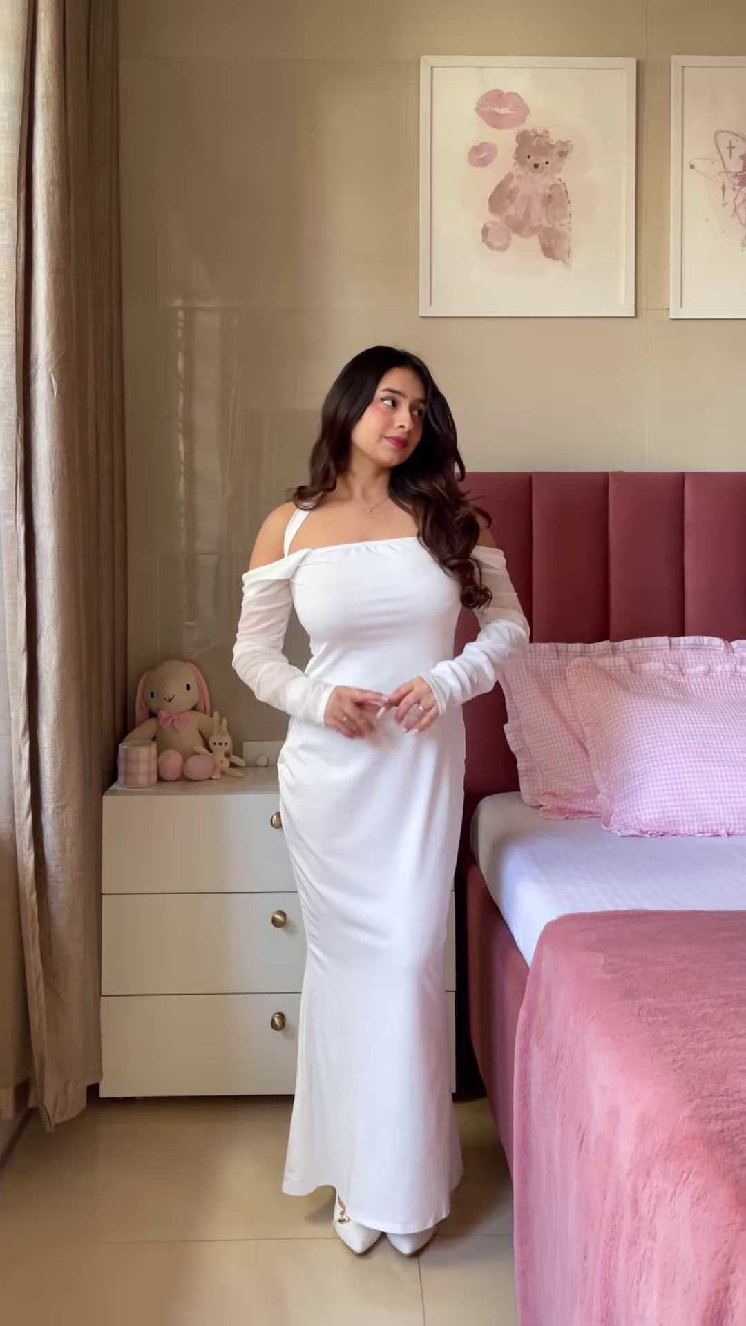 White Off-Shoulder Maxi Dress – Elegant Long Partywear for Women with Flowing Silhouette - Image 5