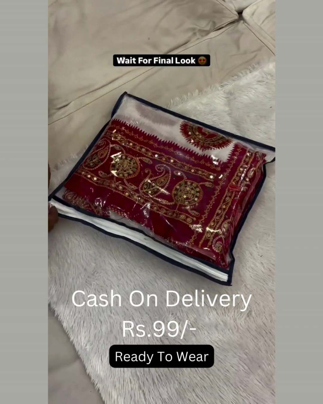 Heritage Ivory Saree with Crimson & Gold Zari Artistry - Image 2